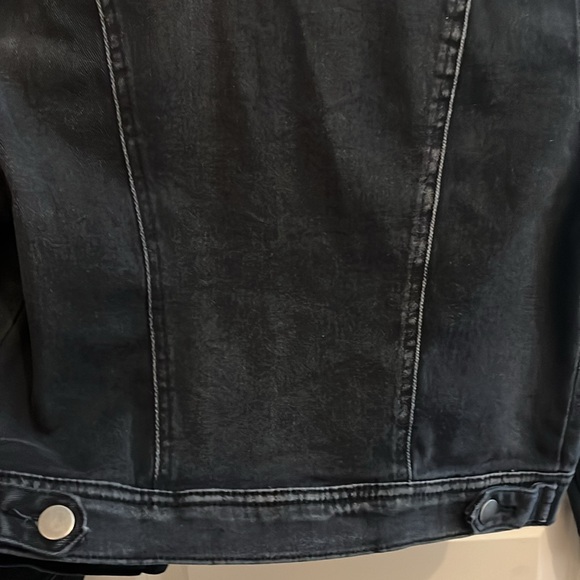 Crop denim jacket - Picture 7 of 9
